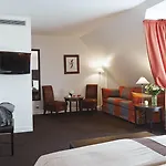 بلازا برج إيفل فندق 4*