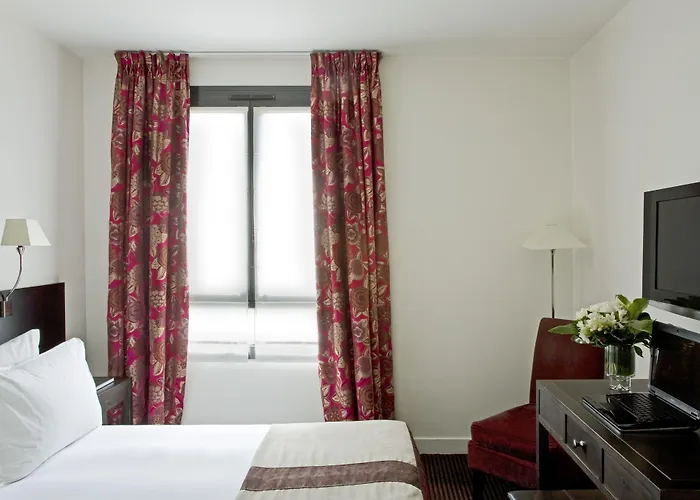 Plaza Tour Eiffel Hotel Paris