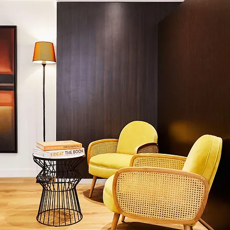 Hotel Plaza Tour Eiffel 4*