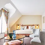 Plaza Tour Eiffel Hotel Paris