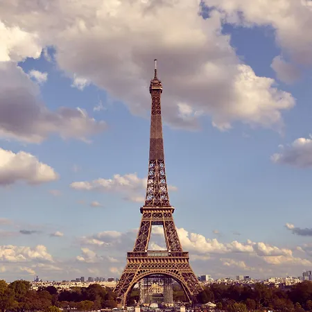 Plaza Tour Eiffel 4*