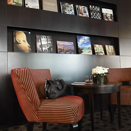 Plaza Tour Eiffel 4*