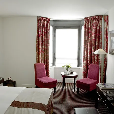 Hotel Plaza Tour Eiffel