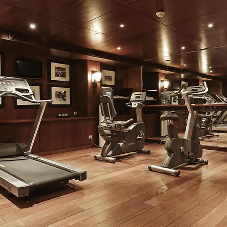 Plaza Tour Eiffel Hotel 4*