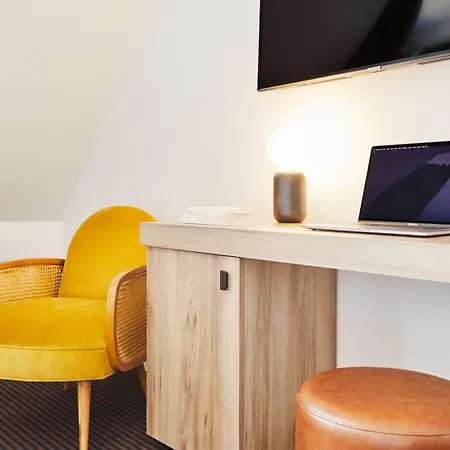 Plaza Tour Eiffel Hotel 4*