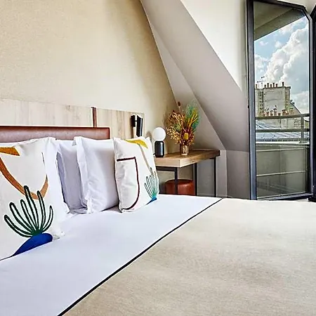 Plaza Tour Eiffel Otel