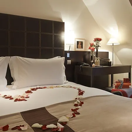 Hotell Plaza Tour Eiffel