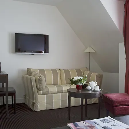 Hotell Plaza Tour Eiffel