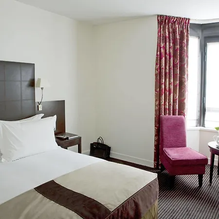 Plaza Tour Eiffel Hotel 4*