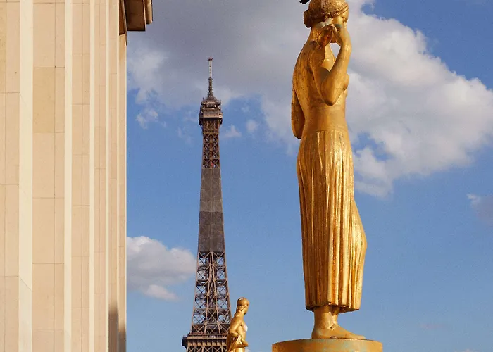 Plaza Tour Eiffel