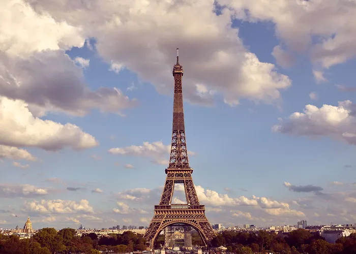 Plaza Tour Eiffel 4*