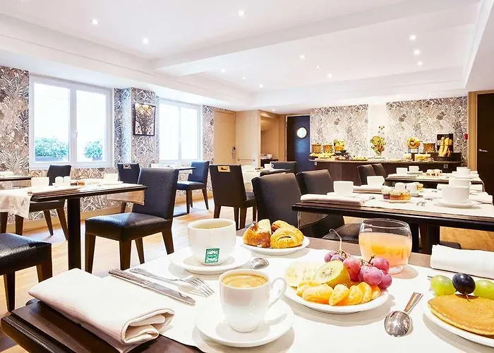 Hotel Plaza Tour Eiffel