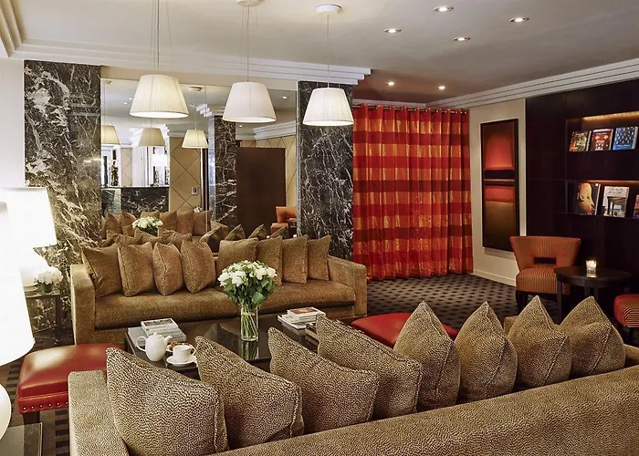 Hotel Plaza Tour Eiffel 4*