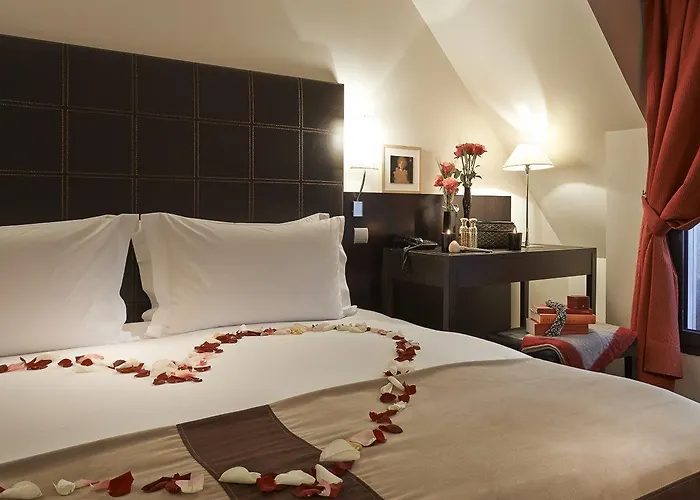 Hotel Plaza Tour Eiffel