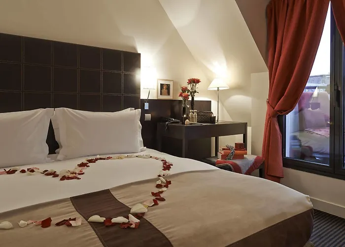 Plaza Tour Eiffel Hotel