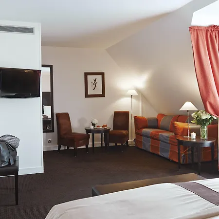 Plaza Tour Eiffel Szálloda 4*
