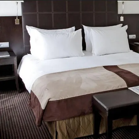 Plaza Tour Eiffel Hotel Paříž