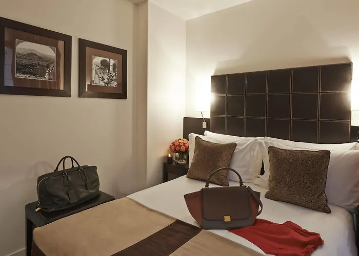 Plaza Tour Eiffel Szálloda 4*